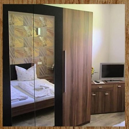 Hotel Zum Eichsfelder Fleischer Heyerode Exteriör bild
